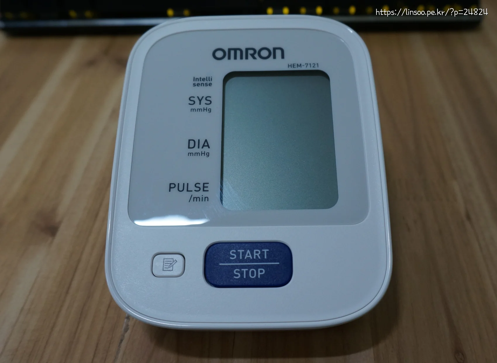 OMROM HEM-7121 제품 모습