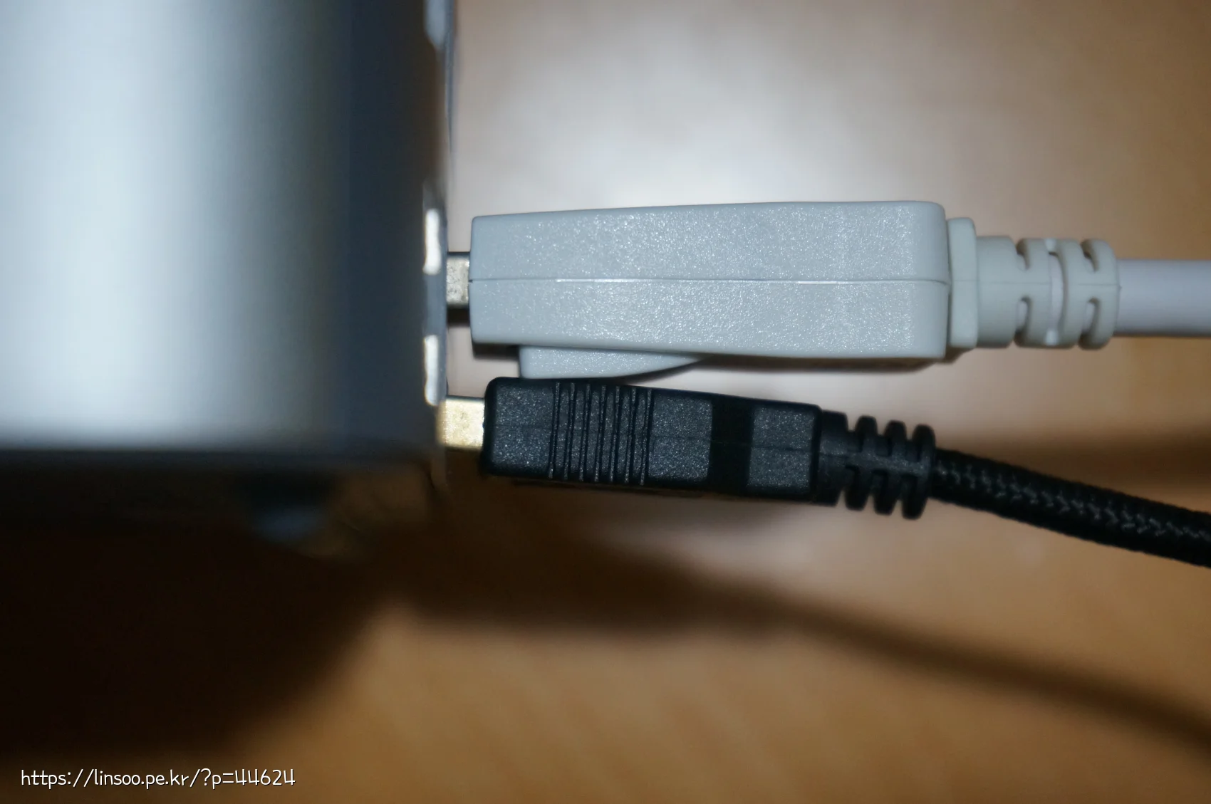 USB 간섭이 생기는 DP포트 모습